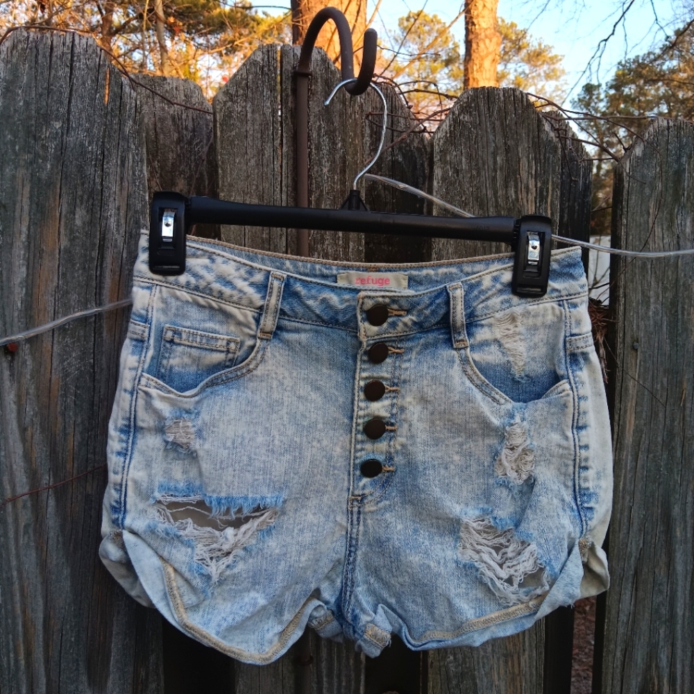 Distressed Highwaisted Denim Shorts